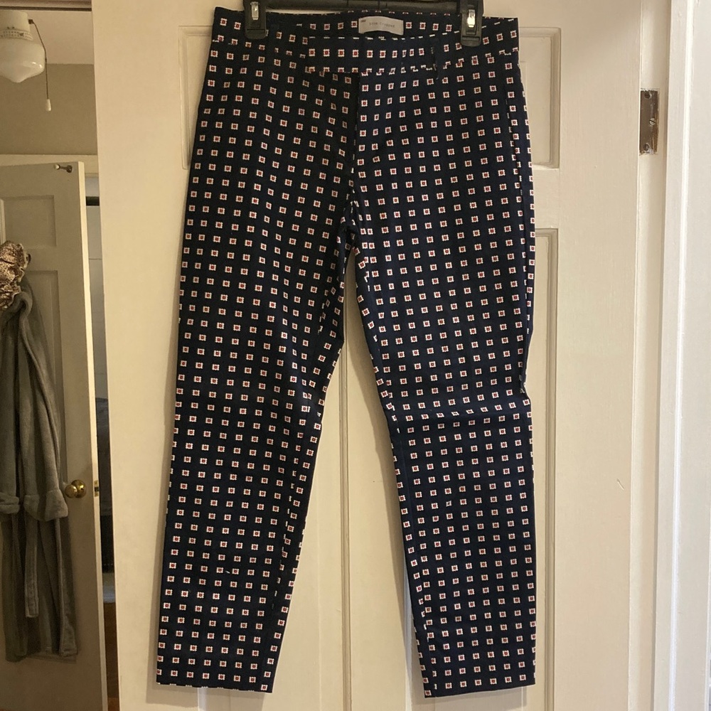 GAP size 4 Navy Checkered like design Chinos